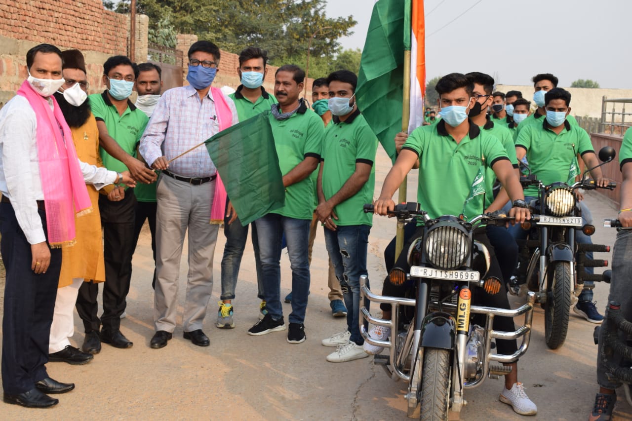 जश्ने ईद मिलादुन्नबी के मौके पर जिला कलेक्टर राकेश जयसवाल ने रैली को दिखाई हरी झंडी | New India Times