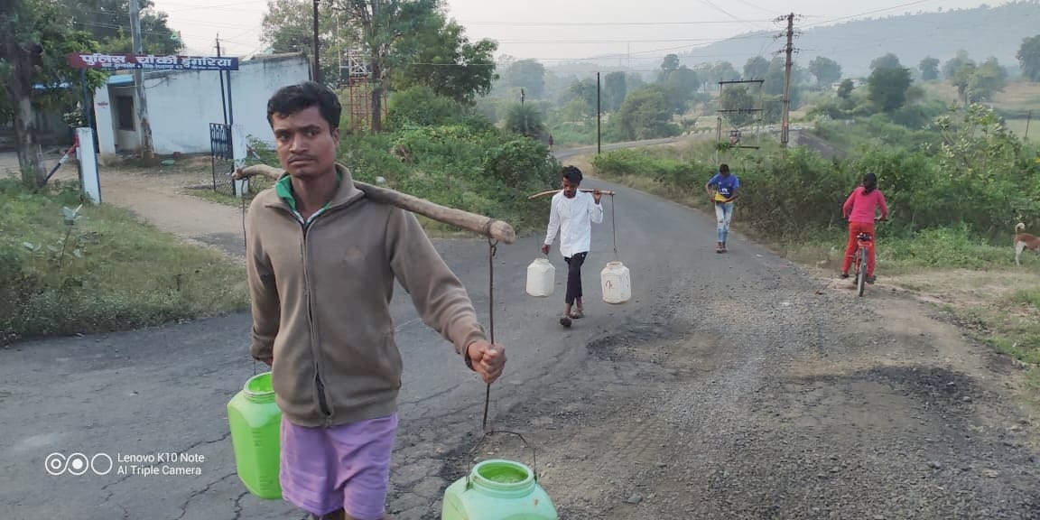 डूंगरिया में पीने के पानी की समस्या से रहवासी परेशान | New India Times
