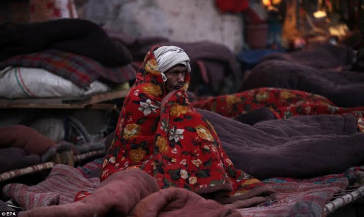 अल्लाह उस पर दया नहीं करता जो लोगों पर दया नहीं करता: सुलेमानिया फाउंडेशन एंड चेरीटेबल ट्रस्ट के युवाओं ने ठंड के मौसम में गरीब व बेसहारा लोगों की मदद के लिये की अपील | New India Times