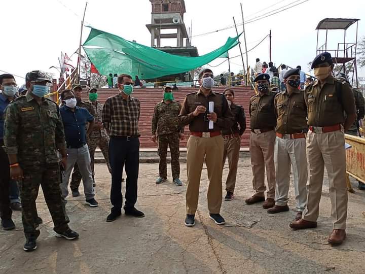 कलेक्टर एवं पुलिस अधीक्षक ने रतनगढ़ मंदिर पर की गई व्यवस्थाओं का लिया जायजा | New India Times