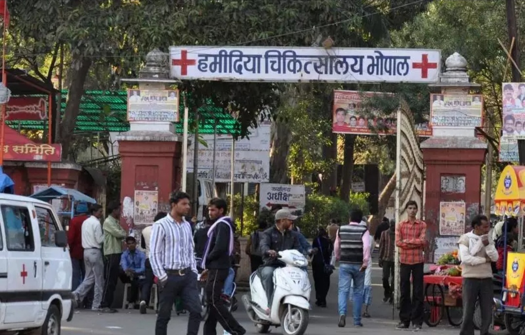 मुख्यमंत्री श्री चौहान ने हमीदिया हॉस्पिटल के कोरोना वार्ड की बिजली गुल मामले में दिये जांच के निर्देश | New India Times
