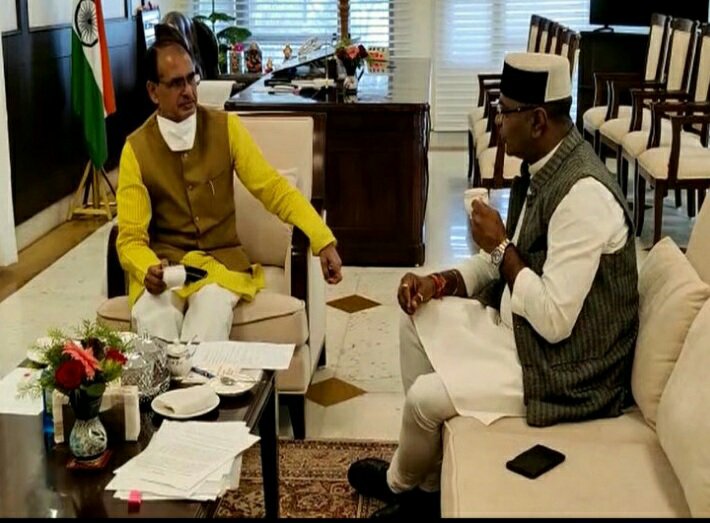 मुख्यमंत्री श्री शिवराज सिंह चौहान की मंत्रियों से चाय पर अब प्रतिदिन होगी चर्चा | New India Times