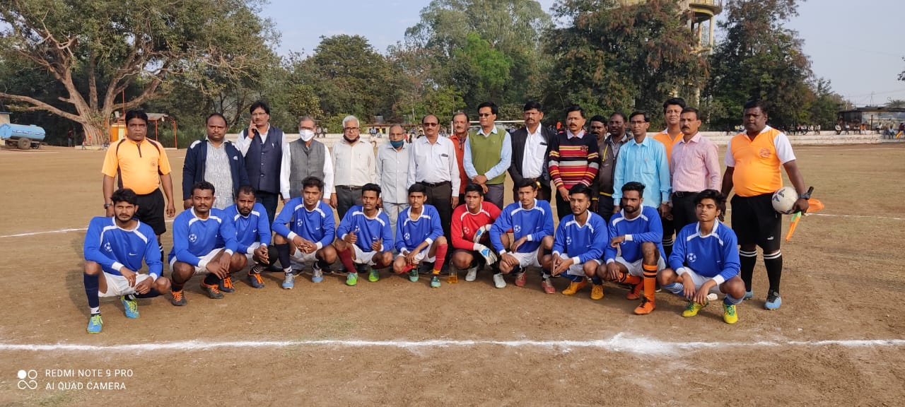 फुटबॉल प्रतियोगिता: तीसरे दिवस हुए दो मैचों में बाबा फुटबॉल क्लब इकलेरा टीम व ईडीसी परासिया टीम रही विजयी | New India Times