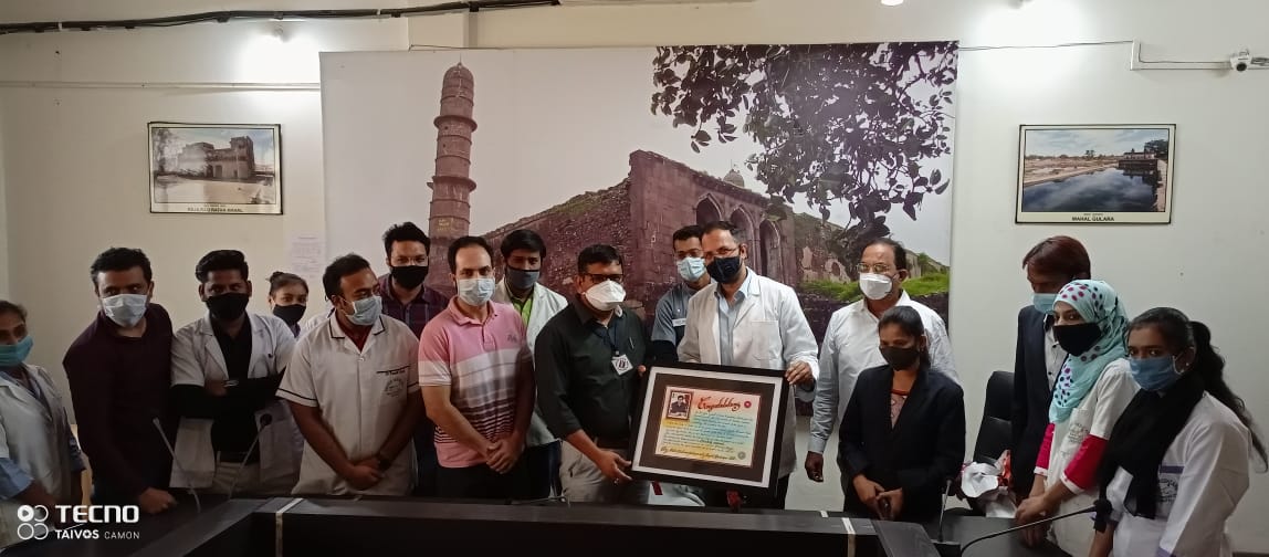 मेट्रो सुपर स्पेशलिटी हॉस्पिटल बुरहानपुर की ओर से कलेक्टर बुरहानपुर का किया गया सम्मान | New India Times