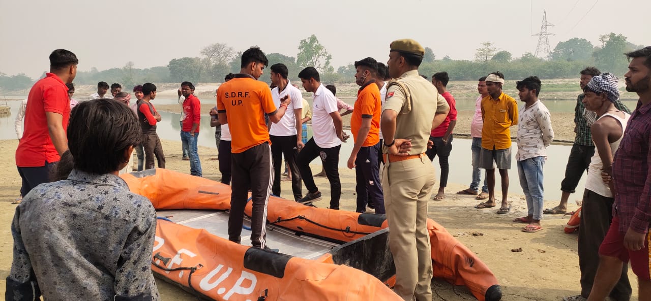 थाना कोतवाली बांसी क्षेत्र के राप्ती नदी में डूबा युवक, कड़ी मशक्कत के बाद लाश बरामद | New India Times