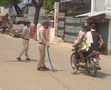 फिजूल आवागमन करने वालों पर पुलिस ने लगाई रोक | New India Times