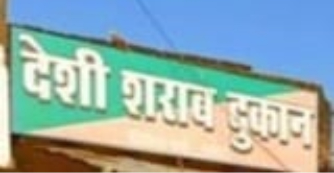 कलारी के ताले तोड़ रहे थे चोर, पुलिस ने एक चोर को रंगे हाथों पकड़ा, दूसरा चोर हुआ फरार | New India Times