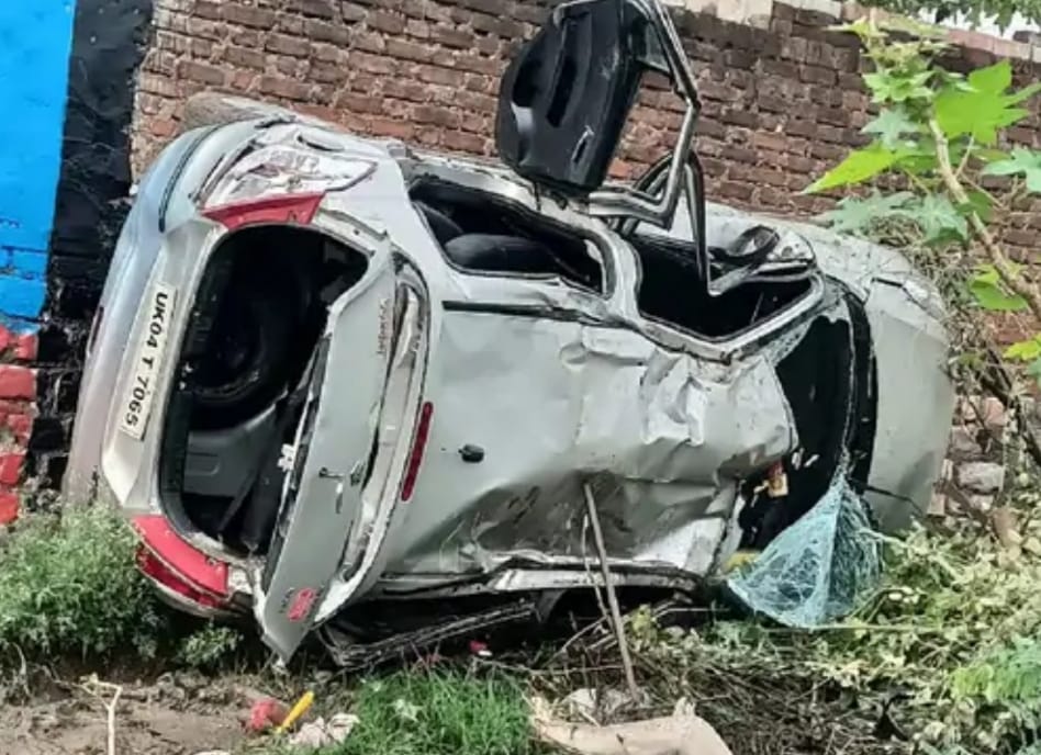 पीतांबरा पीठ दर्शन करने जा रहे ग्वालियर के एक परिवार की कार जौरासी घाटी पर हुई दुर्घटना ग्रस्त, पांच घायल, दो की हालत गंभीर | New India Times