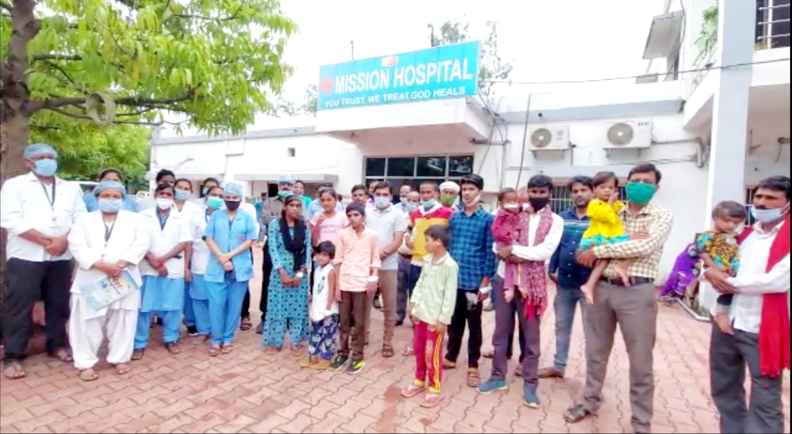 मिशन अस्पताल बनी गरीबों के लिए वरदान: निःशुल्क सर्जरी कैम्प में गरीब बच्चों को मिली नई मुस्कान, कटे होंठ, फटे तलुओं से पीड़ित 15 बच्चों की हुई प्लास्टिक सर्जरी | New India Times