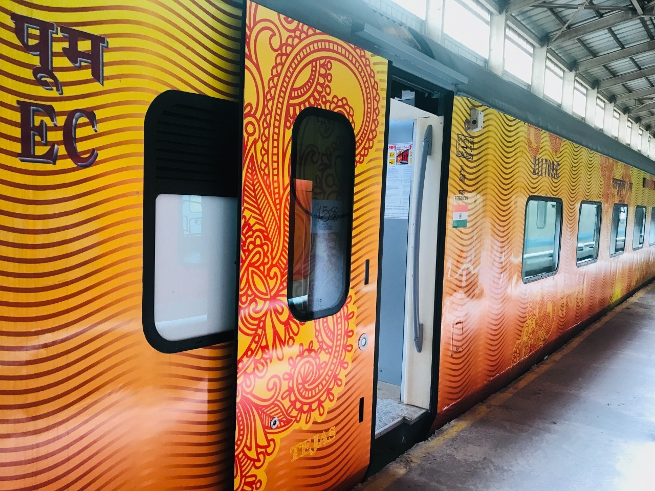 तेजस रेक से चलेगी नई दिल्ली राजधानी एक्सप्रेस स्पेशल ट्रेन, यात्रियों को मिलेंगी कई अत्याधुनिक सुविधाएं | New India Times
