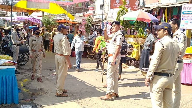 त्योहारों में शहर की सुरक्षा व्यवस्था के लिए पुलिस प्रशासन का चौक चौराहों लगा पहरा | New India Times
