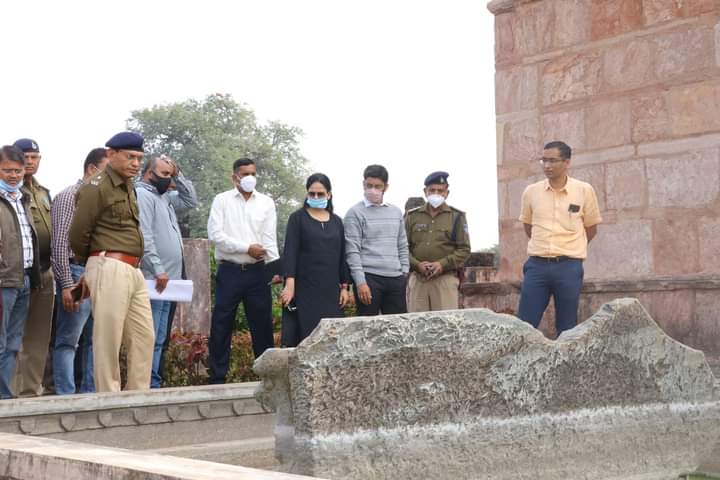 माण्डू उत्सव की तैयारियों और व्यवस्थाओं के सम्बंध में कलेक्टर और एसपी ने किया स्थलीय निरीक्षण | New India Times