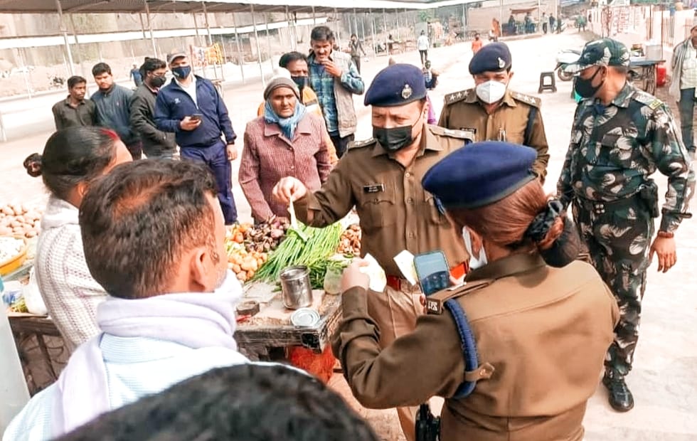 पुलिस अधीक्षक अमित सांघी ने शिन्दे की छावनी में किया भ्रमण | New India Times