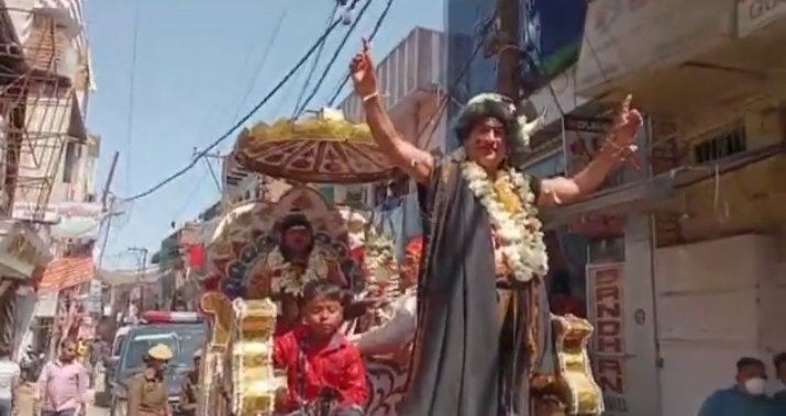 अमन की नगरी में झांसी बड़े ही उल्लास से मनाई गई महाशिवरात्रि, हज़ारों श्रद्धालुओं ने की पूजा अर्चना | New India Times