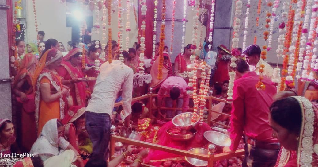 माता के मंदिरों पर लगा आस्था का मेला, पूजा के लिए उमड़ी श्रद्धालुओं की भीड़ | New India Times