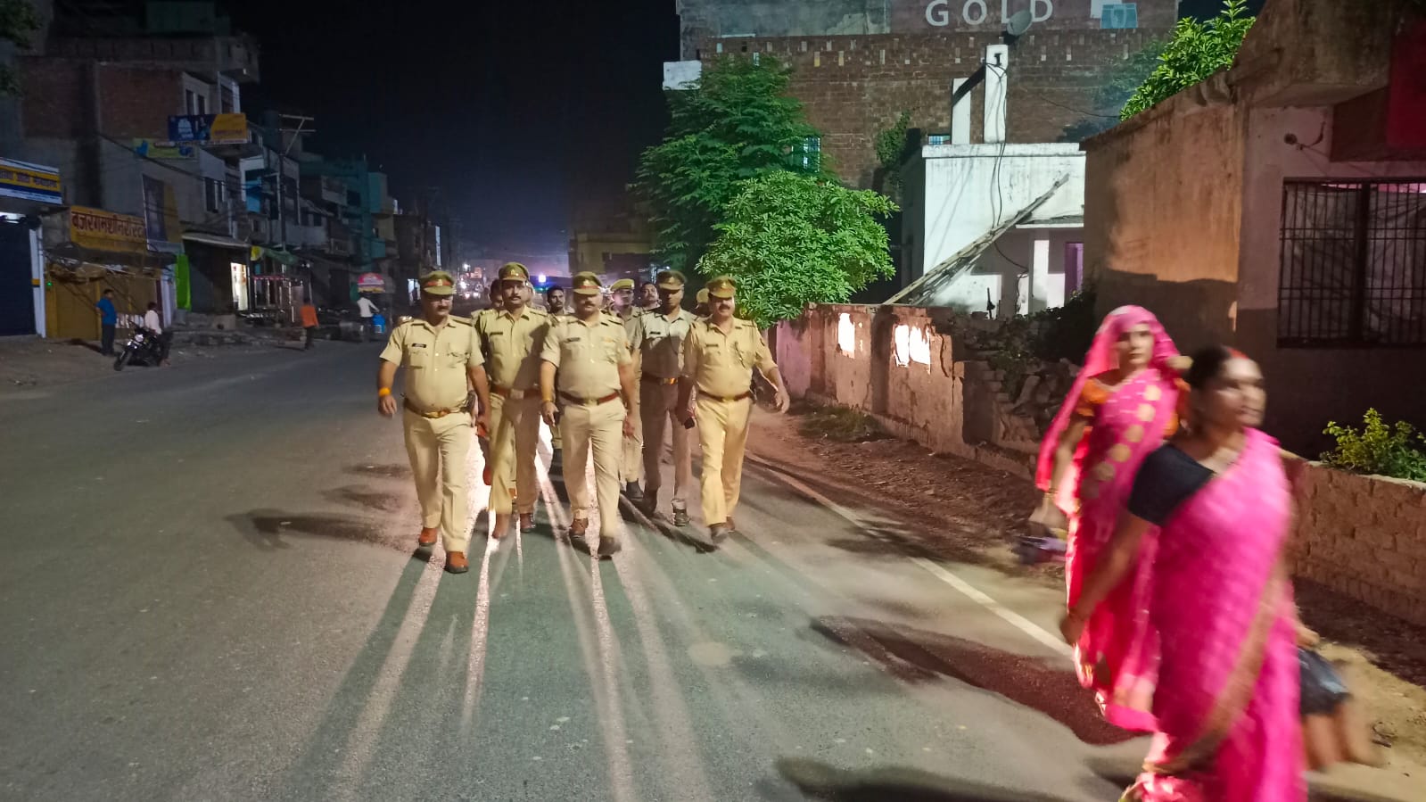 देर शाम सड़क पर उतरी खाकी ने दिलाया सुरक्षा का एहसास | New India Times