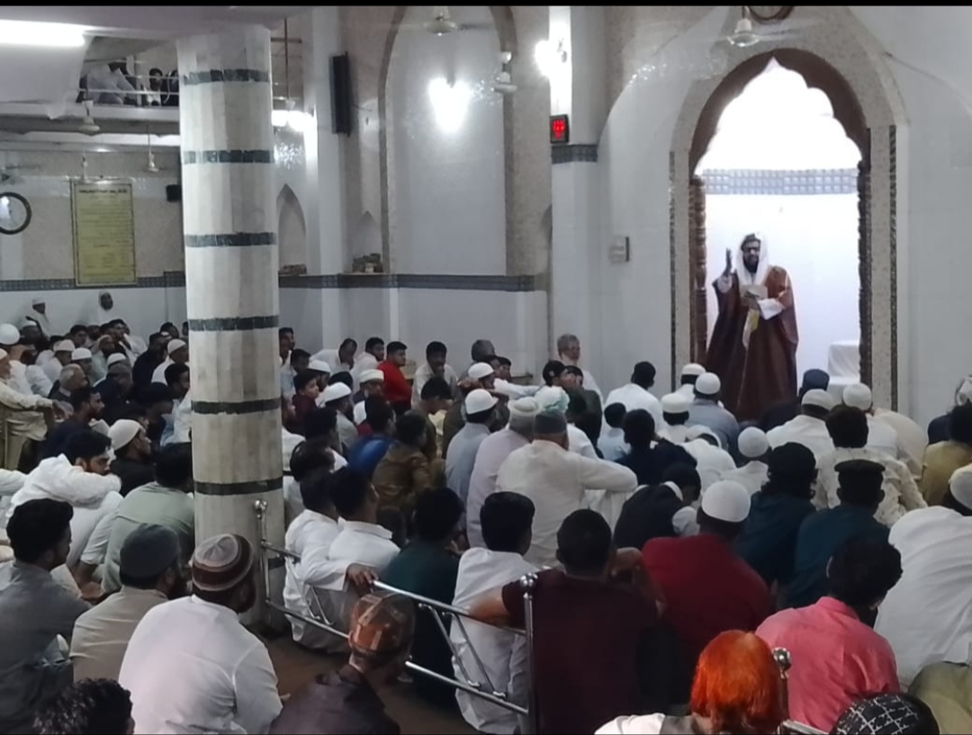 मध्य प्रदेश की राजधानी भोपाल में विभिन्न स्थानों पर ईद उल फ़ित्र की नमाज़ हर्षोल्लास के साथ शान्तिपूर्वक अदा की गई, जामा मस्जिद अहले हदीस के पेश इमाम मौलाना मोहम्मद मुदस्सिर सल्फ़ी ने अदा कराई ईद की विशेष नमाज़ | New India Times