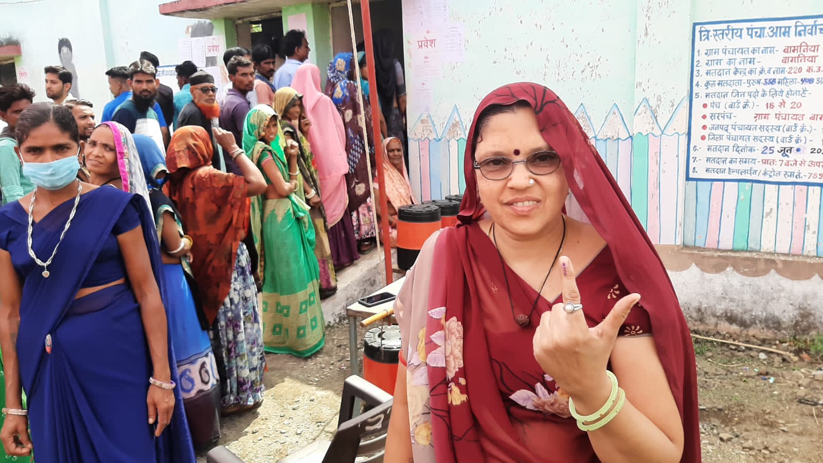 त्रिस्तरीय पंचायत चुनाव: कलेक्टर द्वारा पेटलावद एवं थांदला में मतदान केन्दों पर पहुंच कर स्वतंत्र, निष्पक्ष एवं शान्तिपूर्ण निर्वाचन के लिए निरिक्षण कर मतदाताओं को किया गया प्रोत्साहित | New India Times