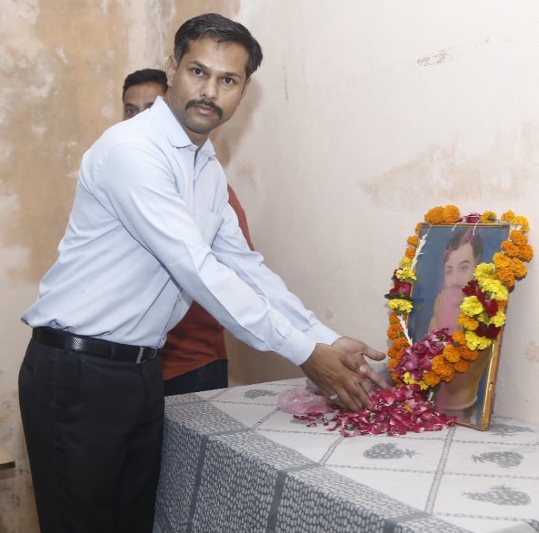 मेघनगर में पत्रकारों ने मनाई शहीद चंद्रशेखर आजाद की जन्म जयंती, नव निर्वाचित पार्षदों का किया गया सम्मान | New India Times