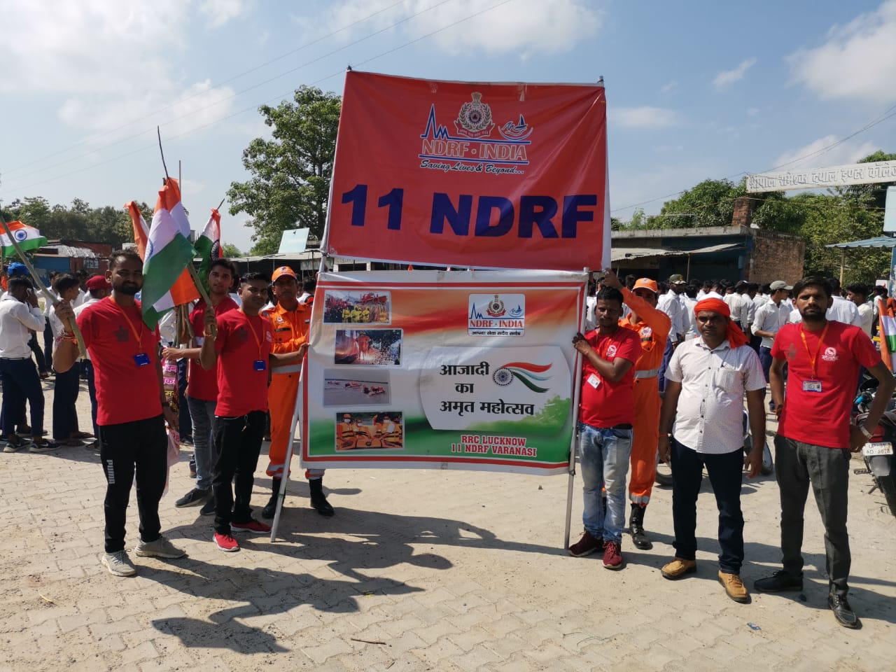 एनडीआरएफ ने रामापुर में निकाली तिरंगा रैली | New India Times