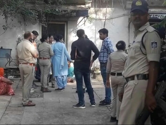 एंटी ह्यूमन ट्रैफिकिंग के तहत ग्वालियर पुलिस ने की कार्यवाही, पुलिस ने बदनापुरा में चलाया सर्च ऑपरेशन, तीन नाबालिग लड़कियों को दस्तयाब कर किया सीडब्लूसी के सुपुर्द | New India Times