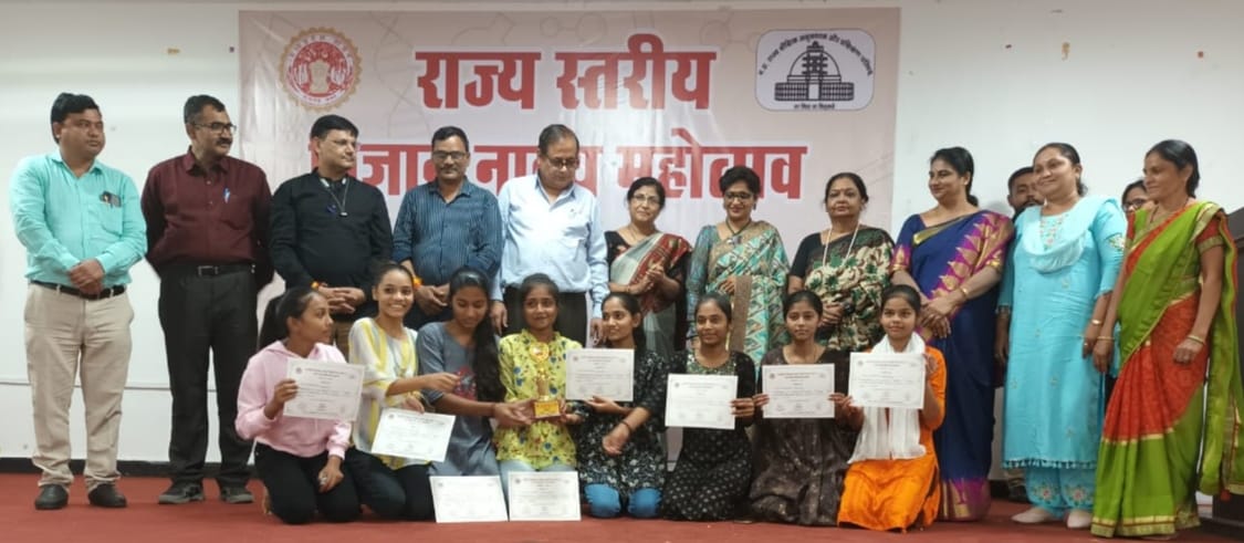 बुरहानपुर के सावित्रीबाई फुले शासकीय कन्या उमावि की छात्राओं ने भोपाल में उत्कृष्ट प्रदर्शन कर किया द्वितीय स्थान प्राप्त, अब मुंबई में करेंगे अपनी कला का प्रदर्शन | New India Times