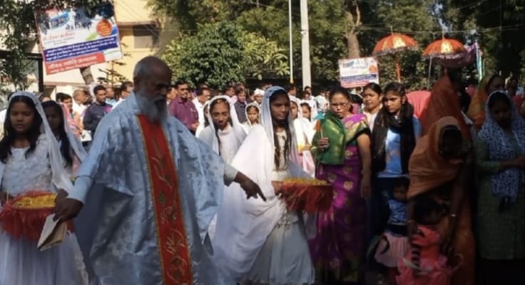मेघनगर चर्च में हुआ धार्मिक कार्यक्रम, प्रभु ईसा मसीह के जन्मदिन की तैयारियां शुरू | New India Times