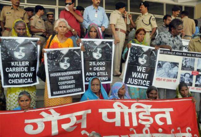 भोपाल गैस त्रासदी के 38 वर्ष बाद भी लोग कर रहे हैं इंसाफ का इंतेज़ार | New India Times