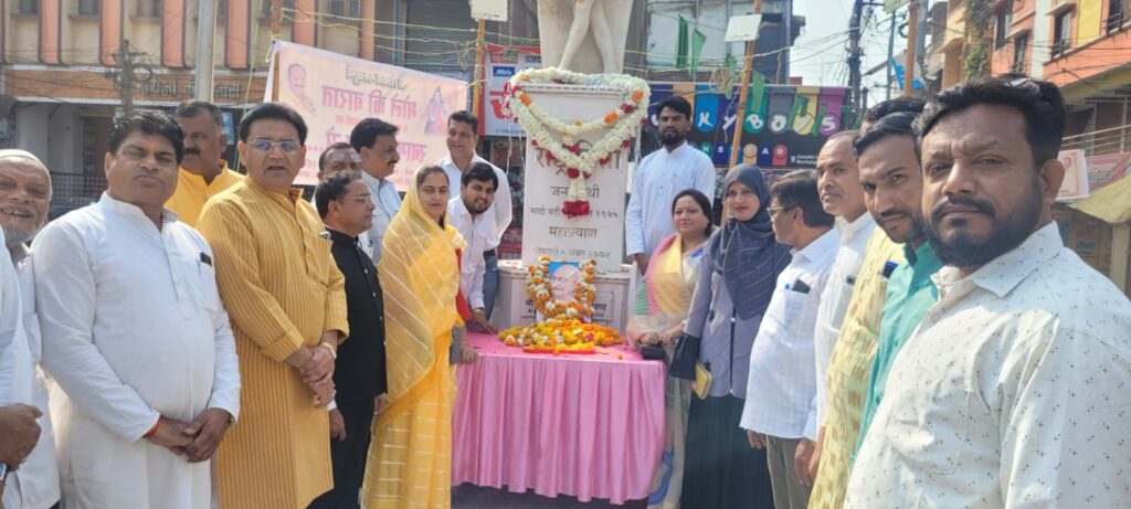 बुरहानपुर ज़िला युवा कांग्रेस कमेटी ने महात्मा गांधी की पुण्यतिथि पर निकाली पदयात्रा | New India Times