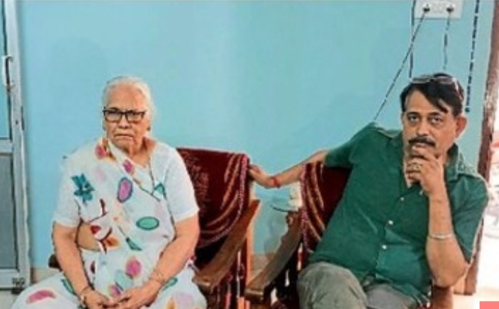 मंदिर से बेटे की दुकान पर जा रही बुजुर्ग महीला से लाखों के जेवरात की लूट, 83 वर्षीय बुजुर्ग महिला की चेन और चूड़ियां छीनकर बदमाश हुए फरार | New India Times