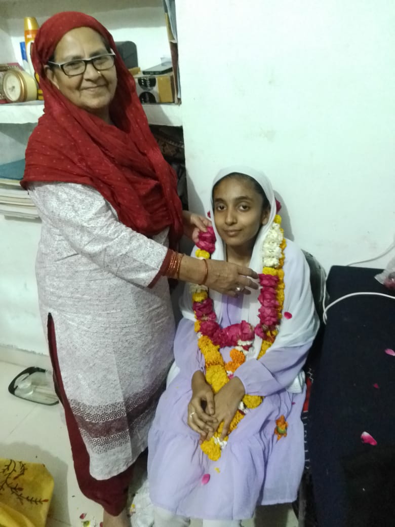 11 साल की अल्बीना ने रखा अपना पहला रोज़ा, खुदा की इबादत में बिताया पूरा दिन | New India Times