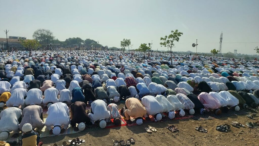 हिन्दू-मुस्लिमों ने अभूतपूर्व उत्साह के साथ मनाई ईद, अक्षय तृतीया परशुराम जयंती | New India Times