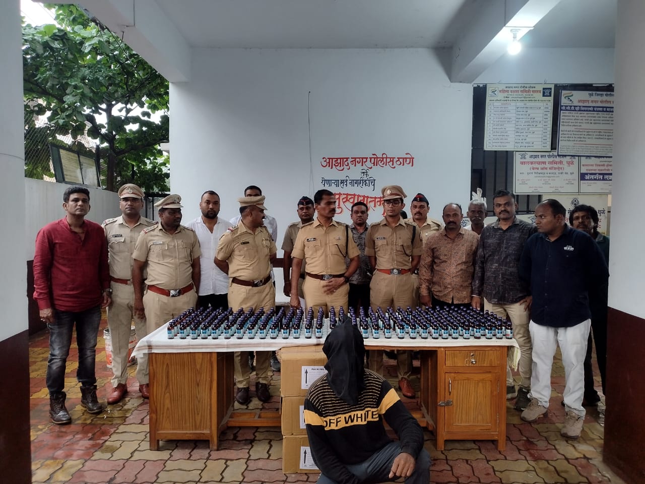 नशे के सौदागर को गिरफ्तार कर पुलिस ने तीन पेटी CODEC Syrup किया बरामद | New India Times