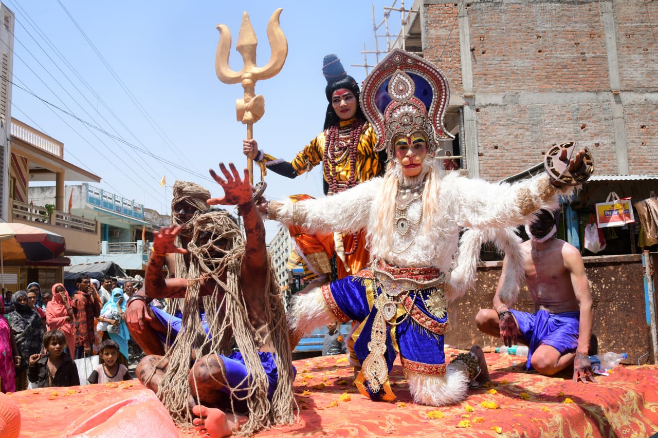 मेघनगर में धूमधाम से निकाला गया भव्य कलश यात्रा के साथ भगवान पशुपतिनाथ का विशाल चल समारोह | New India Times