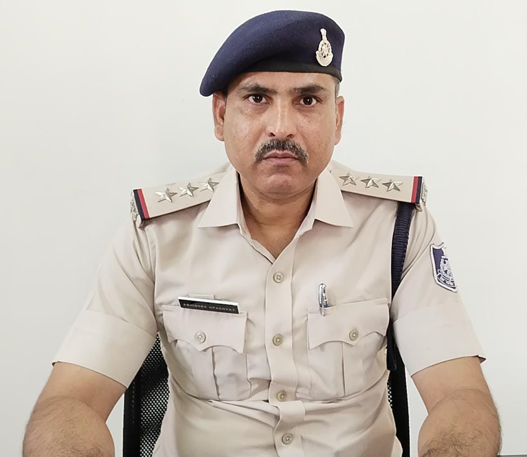 पत्रकारिता की धौंस दिखाकर अवैध वसूली करने वाले फर्जी पत्रकारों को पुलिस ने किया गिरफ़्तार | New India Times