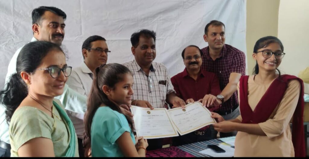 रिजर्व बैंक द्वारा वित्तिय साक्षरता प्रनोत्तरी प्रतियोगिता का हुआ आयोजन, मेघनगर की छात्राओं ने जीतीं ब्लाक व जिला स्तर के पुरस्कार | New India Times
