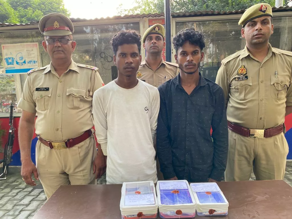 एसओजी व थाना रोजा पुलिस ने दो तस्करों को गिरफ़्तार कर लगभग एक करोड़ रुपये का अफीम किया बरामद | New India Times