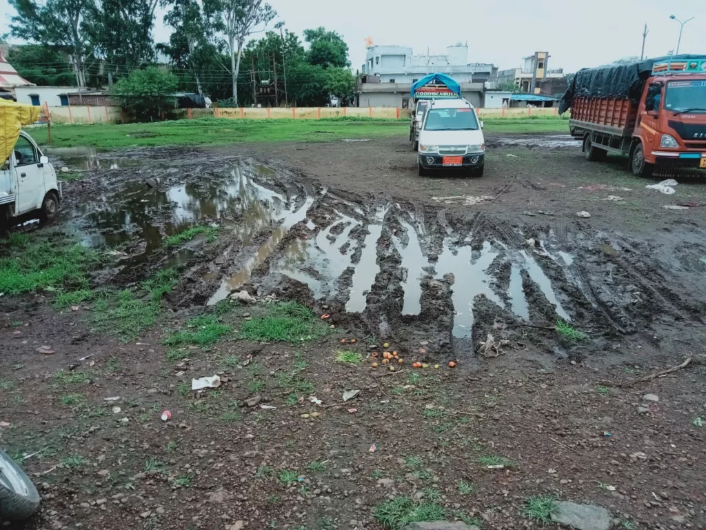 थांदला सब्जी मंडी पहुंचे पूर्व विधायक कलसिंह भाभर, जानी किसानों की समस्या | New India Times