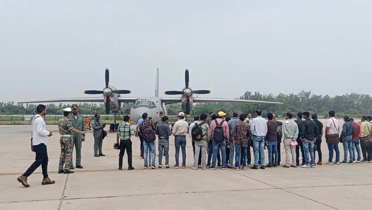 भारतीय वायुसेना देश भर में अपने सभी कमानों के तहत विभिन्न फील्ड इकाइयों में मीडिया ओरिएंटेशन कैप्सूल कार्यक्रम का कर रही है आयोजन | New India Times