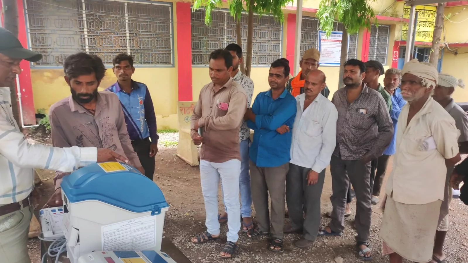 मेघनगर विकास खंड के रम्भापुर में चलाया गया EVM जागरूकता प्रदर्शन अभियान | New India Times