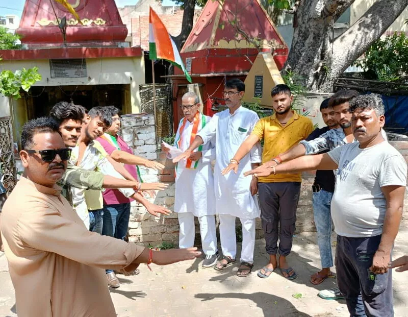 राष्ट्र गान और तिरंगे को सलामी देते हुए किया गया तिरंगा शाखा का शुभारंभ | New India Times