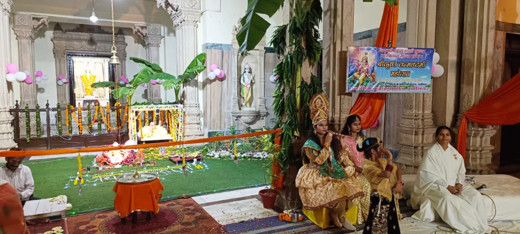 ब्रह्माकुमारीज ने अम्मा महाराज की छतरी में बनें मंदिर में मनाया जन्माष्टमी उत्सव 2 ब्रह्माकुमारीज ने अम्मा महाराज की छतरी में बनें मंदिर में मनाया जन्माष्टमी उत्सव | New India Times