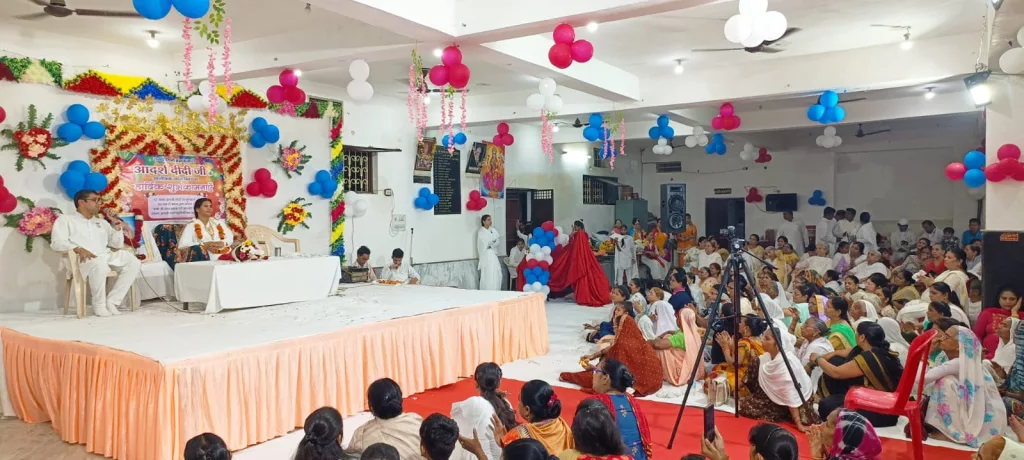 आदर्श दीदी के मार्गदर्शन से बदली हजारों लोगों की जिंदगी: बीके प्रहलाद 2 आदर्श दीदी के मार्गदर्शन से बदली हजारों लोगों की जिंदगी: बीके प्रहलाद | New India Times