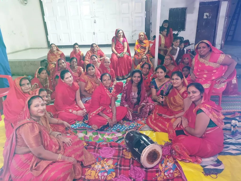 बिल्व पत्र गणेश उत्सव समिति की महिलाओं ने विशेष कीर्तन का किया आयोजन 2 बिल्व पत्र गणेश उत्सव समिति की महिलाओं ने विशेष कीर्तन का किया आयोजन | New India Times