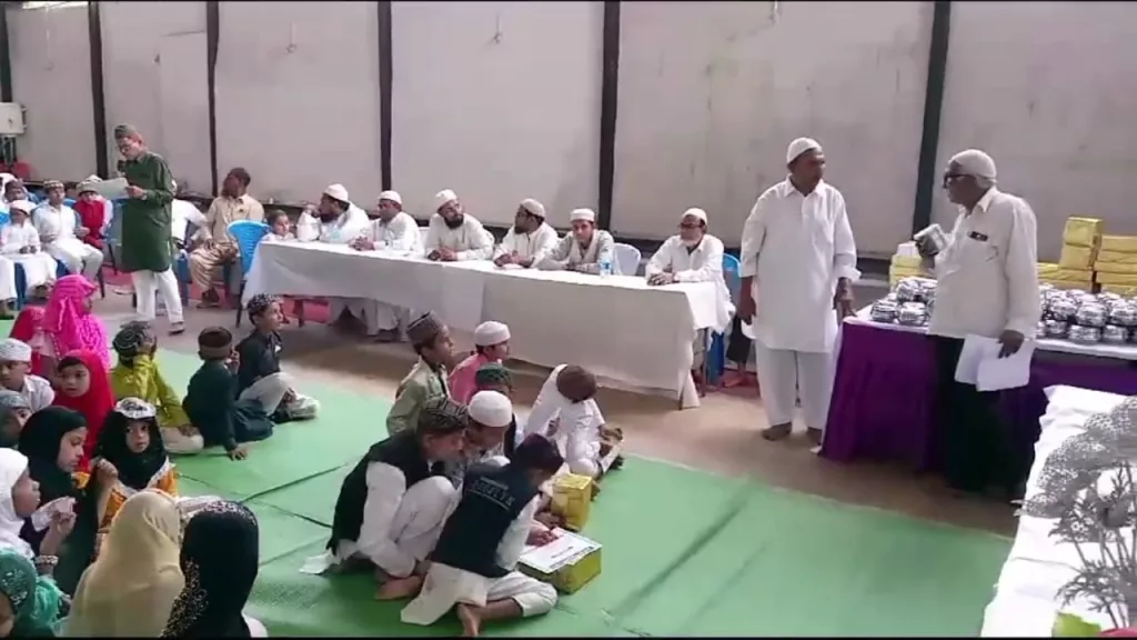 हजरत मोहम्मद (सल.) का जीवन मानव समाज के लिए प्रेरणा दायक है, ईद मिलादुन्नबी पर सम्मानित हुए बच्चे, गरीब नवाज मस्जिद ने निकाली रैली 2 हजरत मोहम्मद (सल.) का जीवन मानव समाज के लिए प्रेरणा दायक है, ईद मिलादुन्नबी पर सम्मानित हुए बच्चे, गरीब नवाज मस्जिद ने निकाली रैली | New India Times
