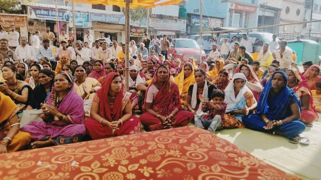 आदिवासी एकता परिषद की बैठक में मणिपुर को लेकर चिंतन, आनेवाले सभी चुनाव लड़ेगा संगठन, कलेक्ट्रेट पर महामोर्चा का आयोजन | New India Times