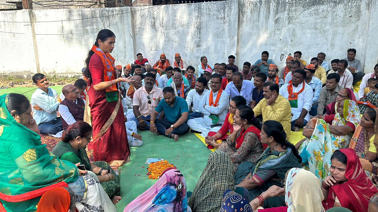 तुष्टिकरण और संकुचित मानसिकता ही कांग्रेस की पहचान: केंद्रीय स्वास्थ्य राज्यमंत्री डॉ. भारती ताई पवार | New India Times