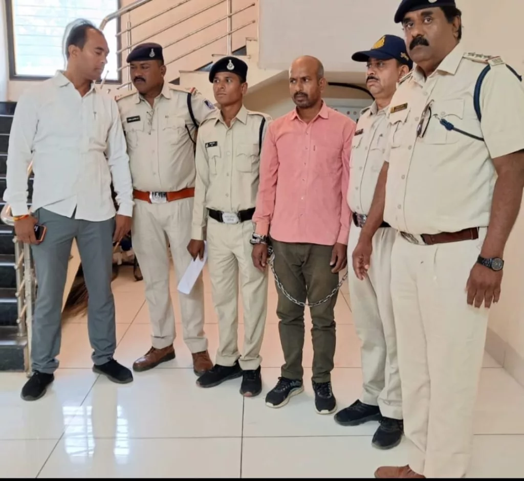 खकनार पुलिस ने 12 अवैध देशी पिस्टल (कीमत 1.20 लाख) के साथ यूपी के रहने वाले एक आरोपी को किया गिरफ्तार | New India Times