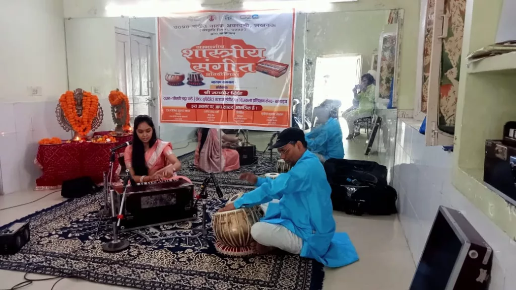 बहराइच में पहली बार आयोजित संभागीय शस्त्रीय संगीत प्रतियोगिता का हुआ सफल आयोजन | New India Times