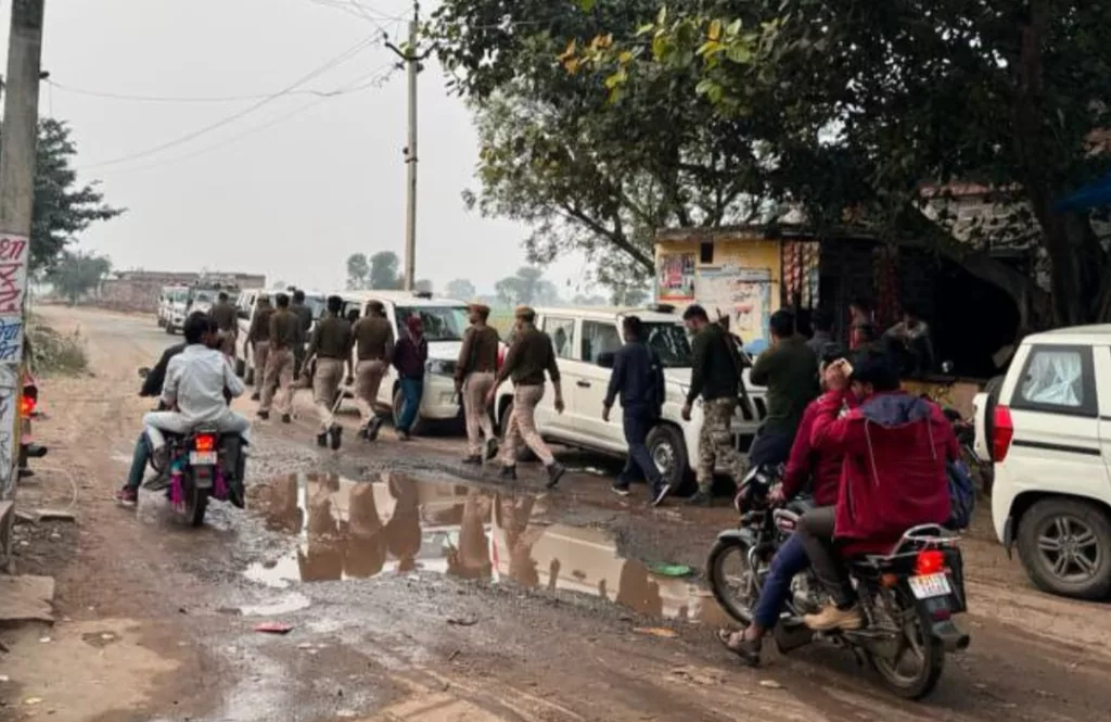 मतगणना को लेकर पुलिस प्रशासन अलर्ट मोड पर, बाडी एवं कंचनपुर इलाके में पुलिस फोर्स ने किया फ्लैग मार्च | New India Times